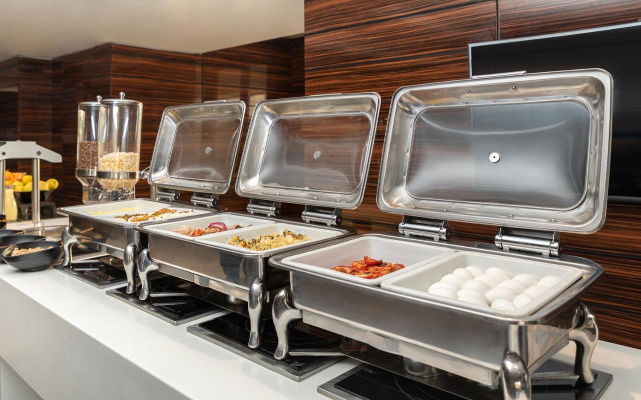 斯法克斯瑞享酒店 外观 照片 A chafing dish