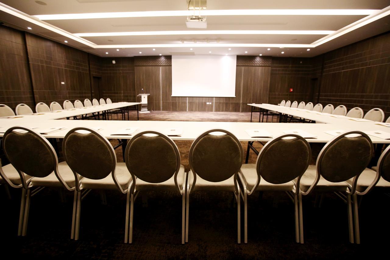 斯法克斯瑞享酒店 外观 照片 A meeting room