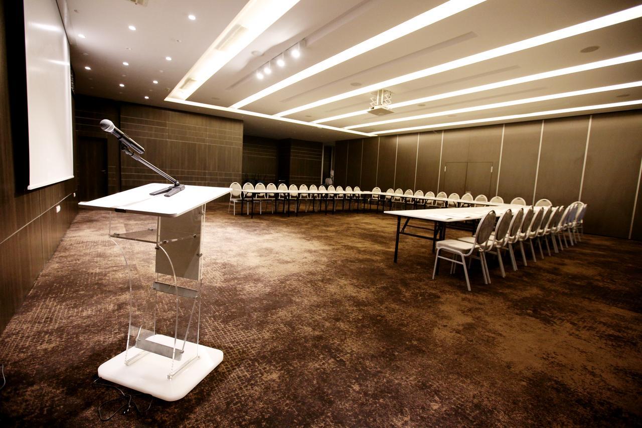 斯法克斯瑞享酒店 外观 照片 A meeting room