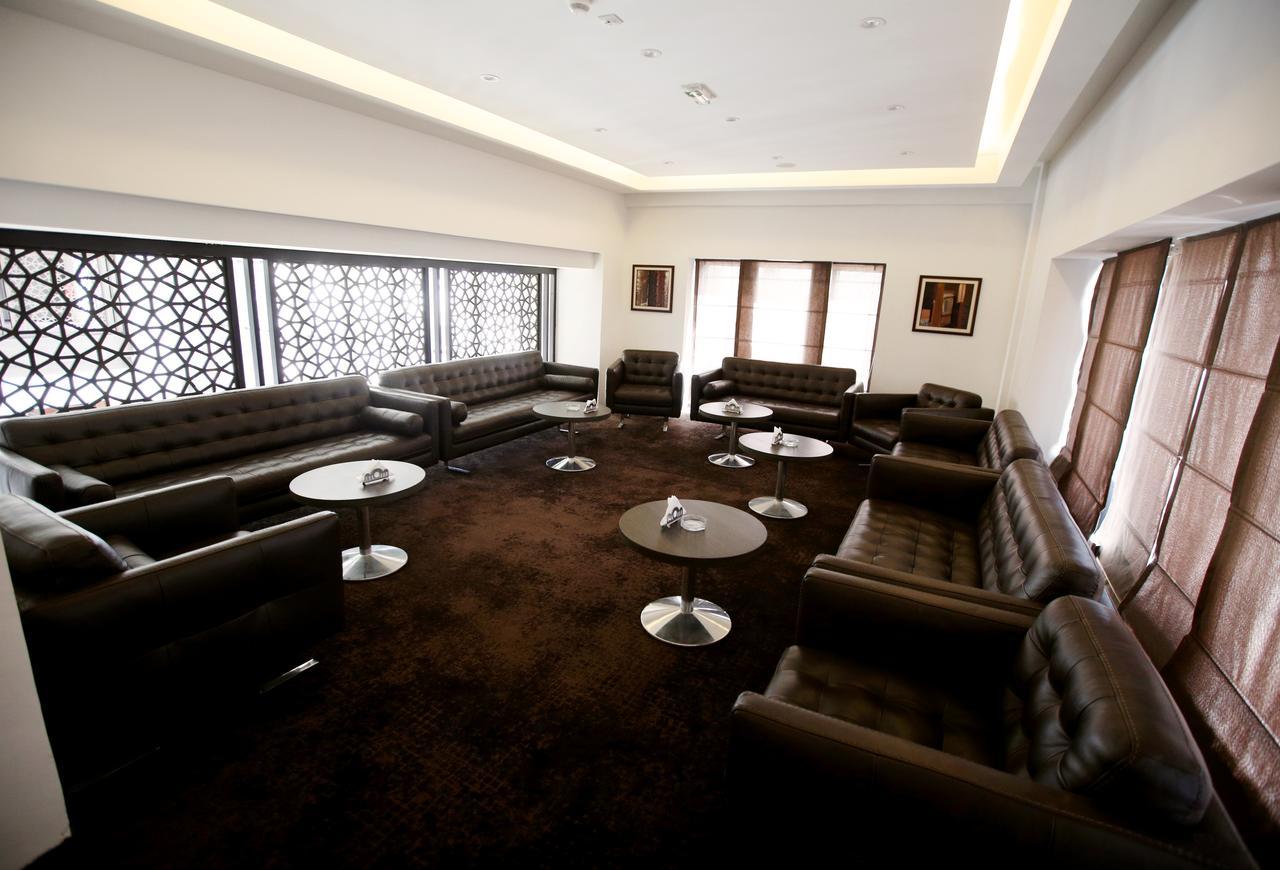 斯法克斯瑞享酒店 外观 照片 The lounge at the airport