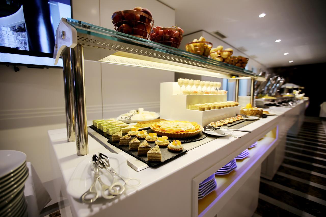 斯法克斯瑞享酒店 外观 照片 A buffet at a hotel