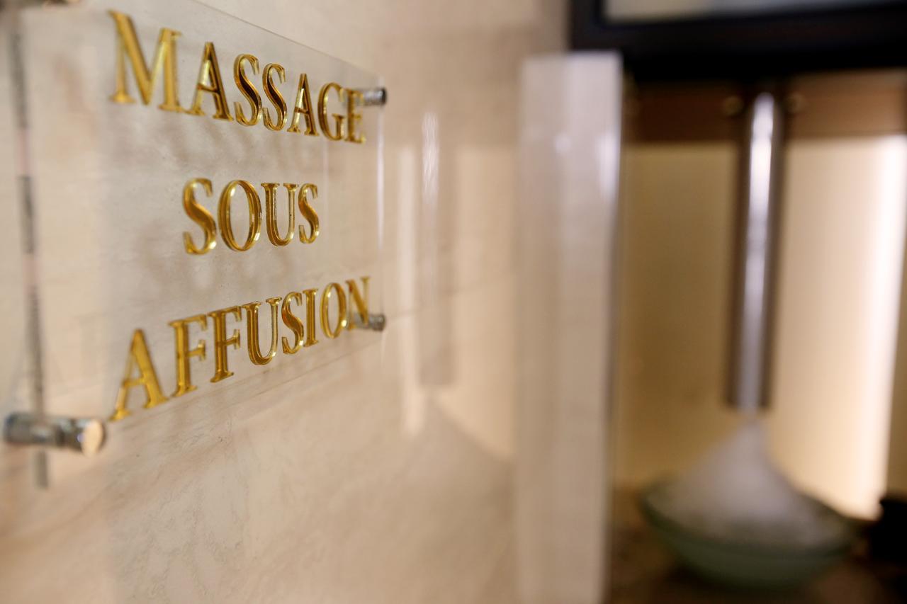 斯法克斯瑞享酒店 外观 照片 Massage sous affusion sign